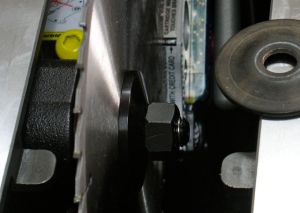 Difference in blade washer/flange thickness